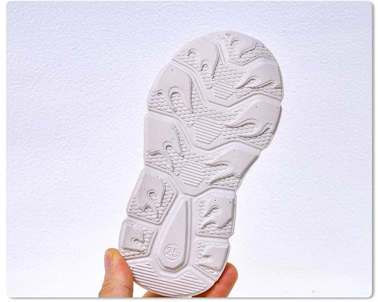 🕷️ Spiderman Baby Boys LED Sneakers – Light-Up Fun for Little Feet! 👶